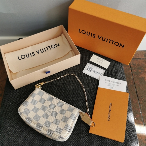 Louis Vuitton Handbags - $6️⃣7️⃣5️⃣Louis Vuitton Mini Pochette Damier Azure
